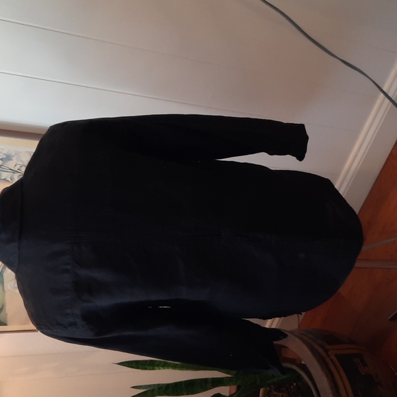 Linen blouse 🎉4 FOR $30🎉 - Picture 3 of 5